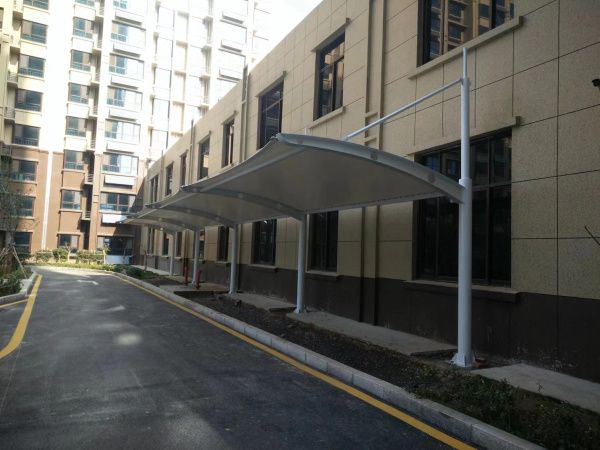 张拉膜自行车棚